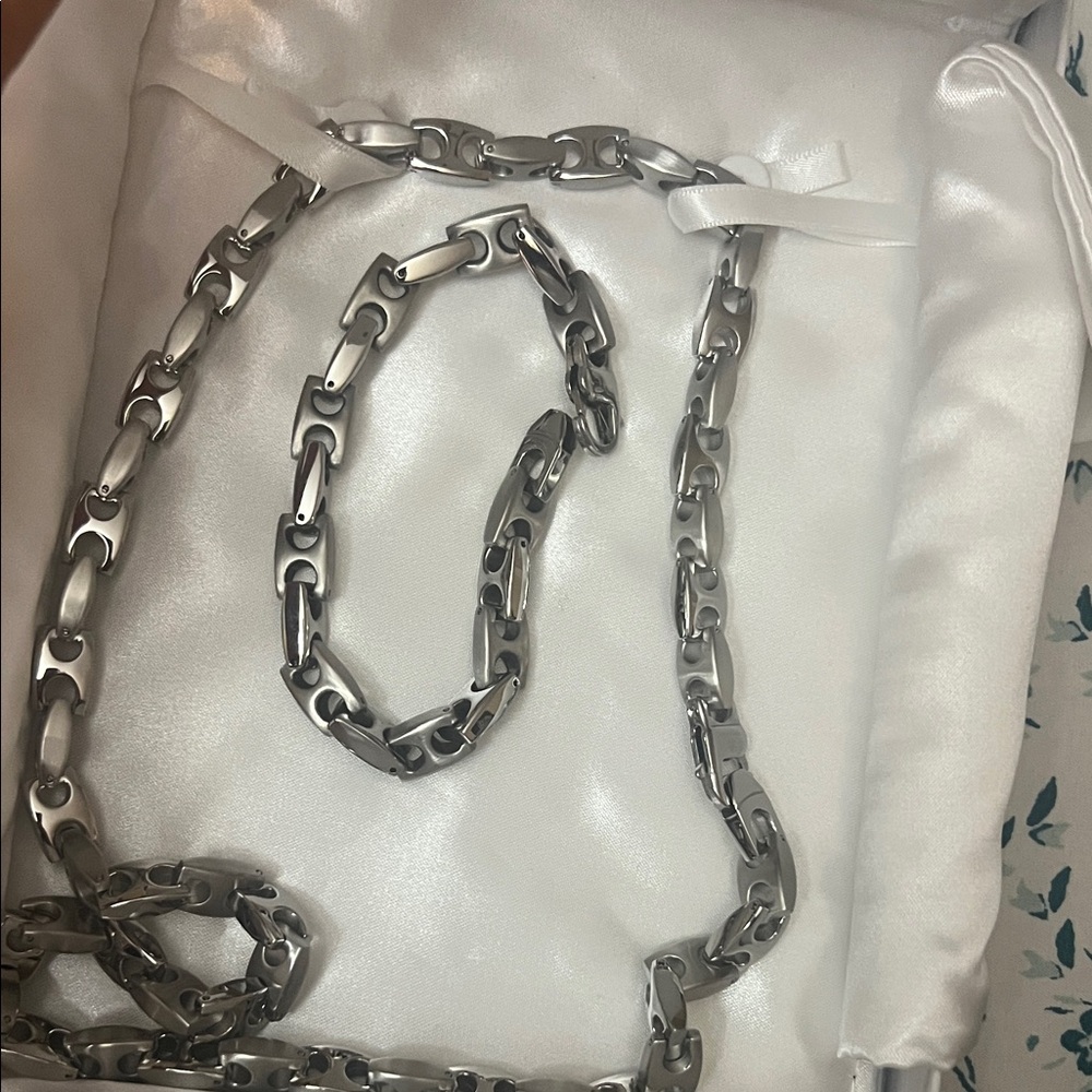 Silver Chain Necklace and Bracelet Set
